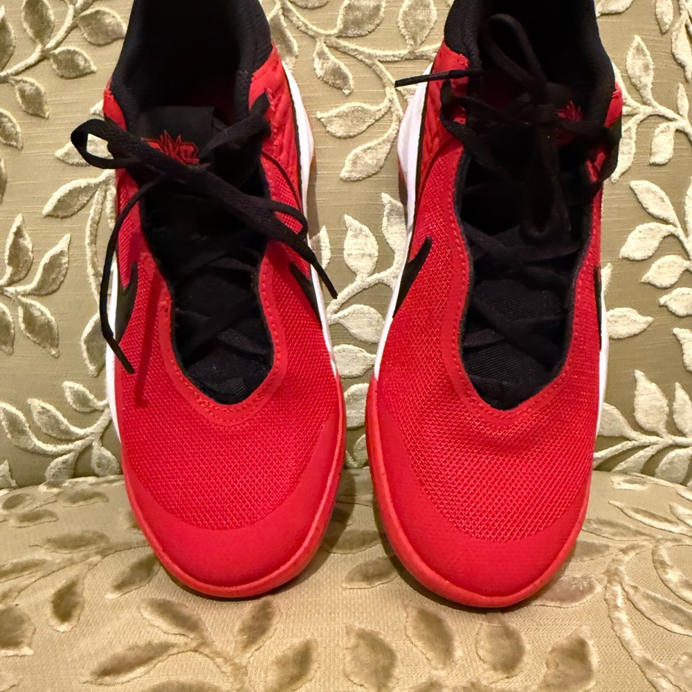 Nike Kids Red and Black Sneakers - Picture 2 of 5